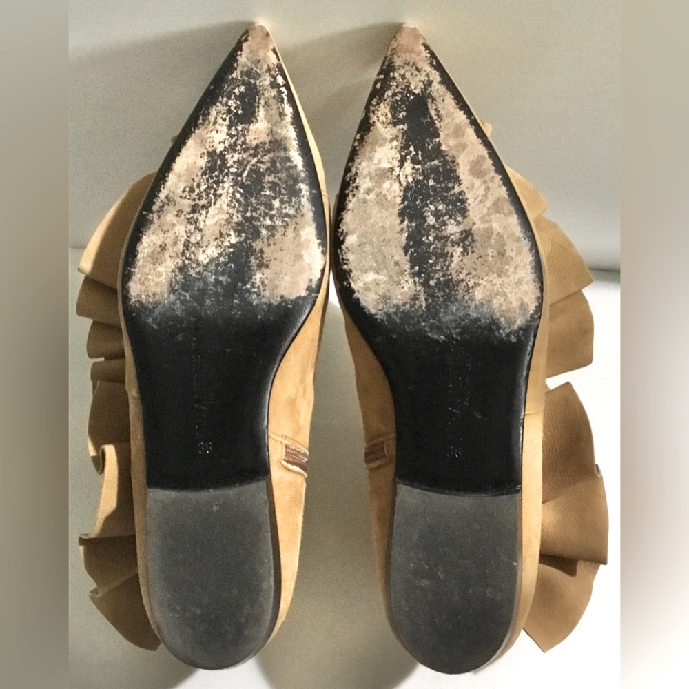 Unique Designer J.W. Anderson 🇮🇹 Ruffle Suede Ankle Booties - Picture 14 of 16